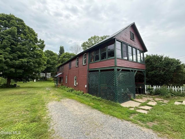 18 Main Street, Lake Luzerne, NY 12846