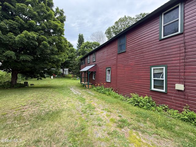 18 Main Street, Lake Luzerne, NY 12846