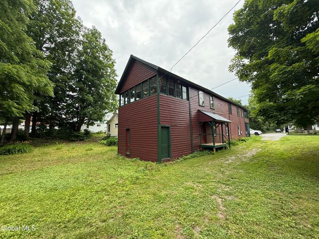 18 Main Street, Lake Luzerne, NY 12846