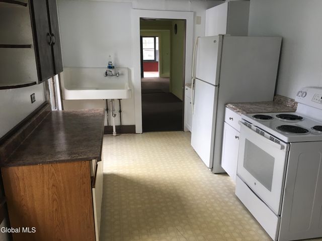 18 Main Street, Lake Luzerne, NY 12846