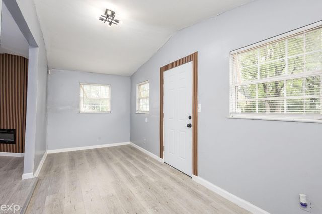 15641 Pickford Street, Detroit, MI 48235