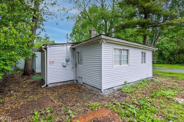 15641 Pickford Street, Detroit, MI 48235