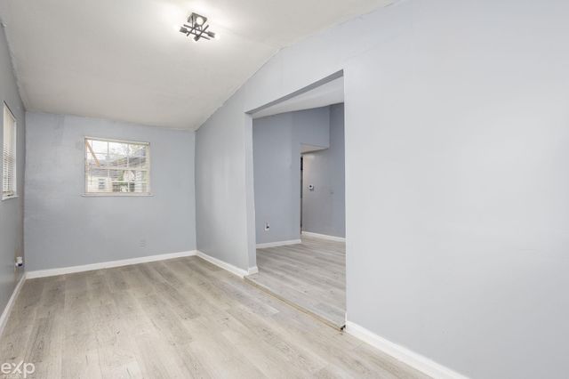 15641 Pickford Street, Detroit, MI 48235