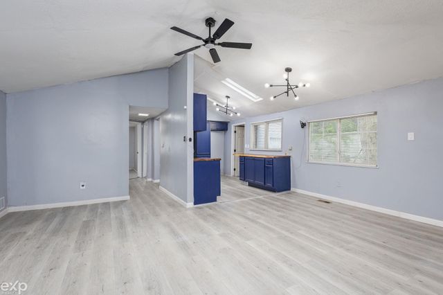 15641 Pickford Street, Detroit, MI 48235