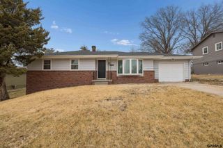3708 Greene Avenue, Bellevue, NE 68147