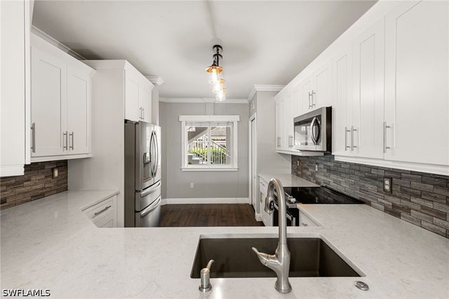 7839 Regal Heron CIR 106, Naples, FL 34104