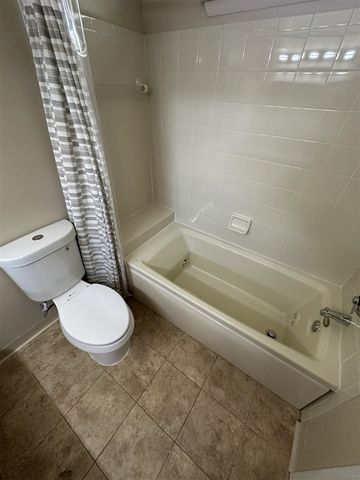3005 Fernwood 103, Ann Arbor, MI 48108