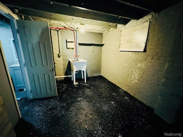 7714 E Canfield Street, Detroit, MI 48214