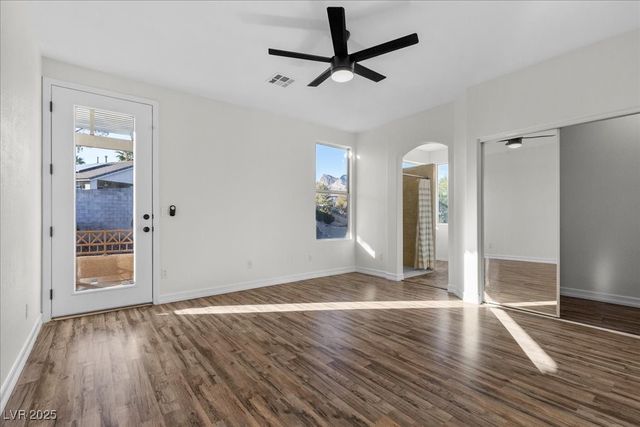 10665 Hillock Court, Las Vegas, NV 89144