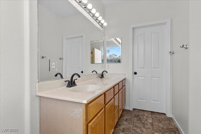 10665 Hillock Court, Las Vegas, NV 89144