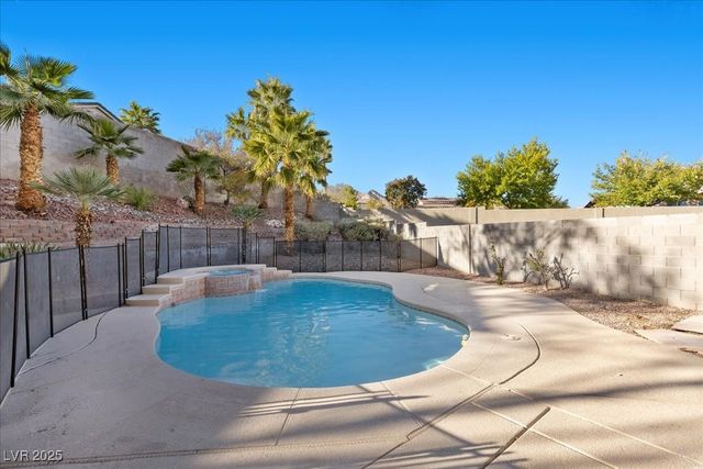 10665 Hillock Court, Las Vegas, NV 89144