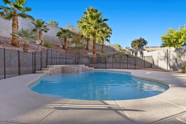 10665 Hillock Court, Las Vegas, NV 89144