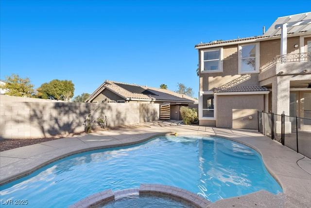 10665 Hillock Court, Las Vegas, NV 89144