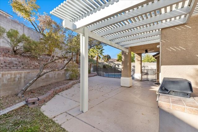 10665 Hillock Court, Las Vegas, NV 89144