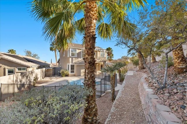 10665 Hillock Court, Las Vegas, NV 89144