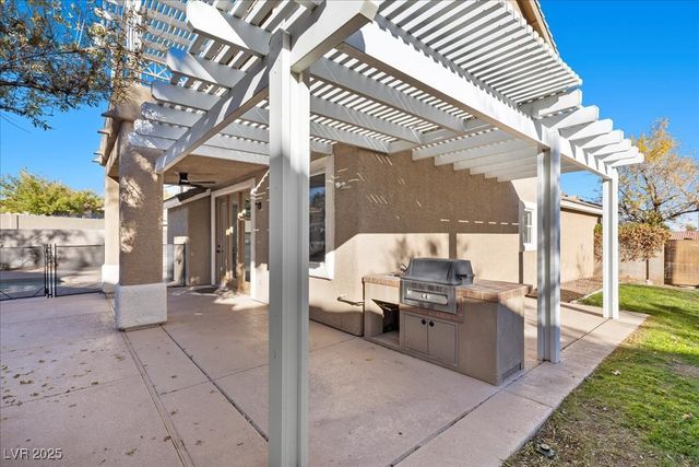 10665 Hillock Court, Las Vegas, NV 89144