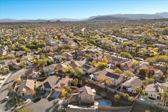 10665 Hillock Court, Las Vegas, NV 89144