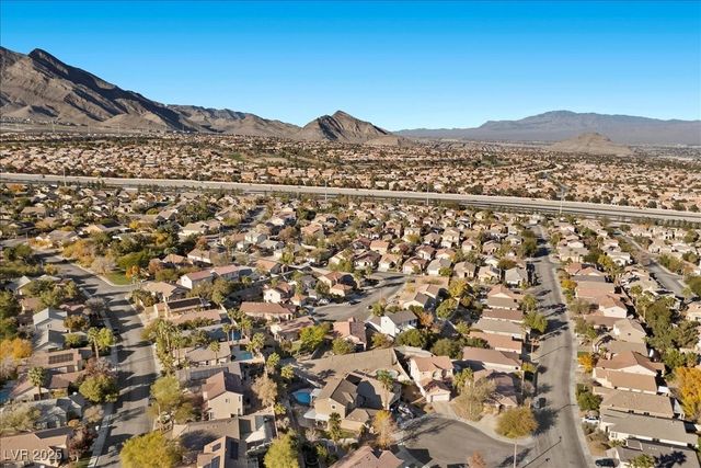 10665 Hillock Court, Las Vegas, NV 89144