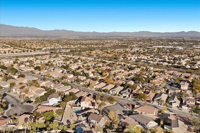 10665 Hillock Court, Las Vegas, NV 89144