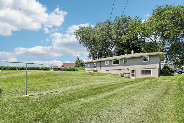 1909 Weber Drive, Sun Prairie, WI 53590