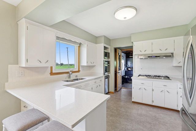1909 Weber Drive, Sun Prairie, WI 53590