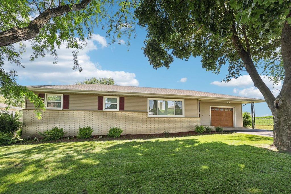 1909 Weber Drive, Sun Prairie, WI 53590