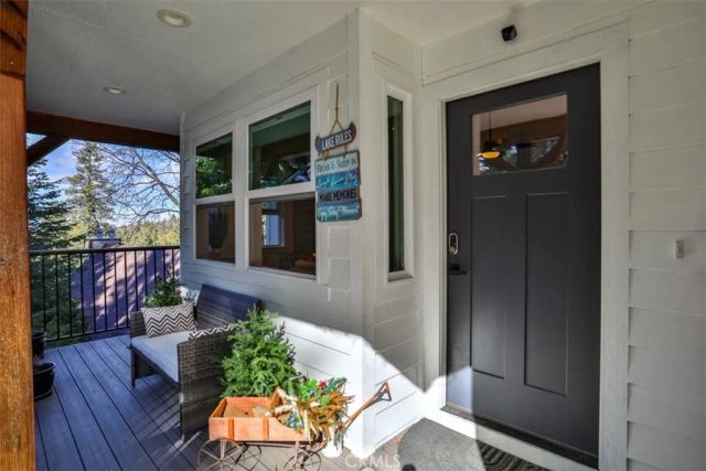 28622 Shenandoah Drive, Lake Arrowhead, CA 92352