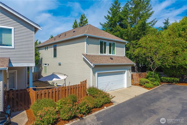 6016 Elizabeth Avenue SE, Auburn, WA 98092