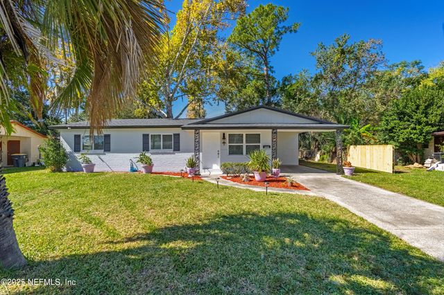 3064 CARREVERO Drive W, Jacksonville, FL 32216