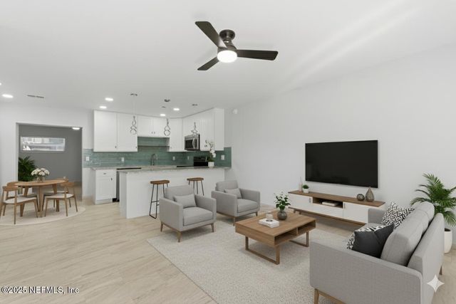 3064 CARREVERO Drive W, Jacksonville, FL 32216