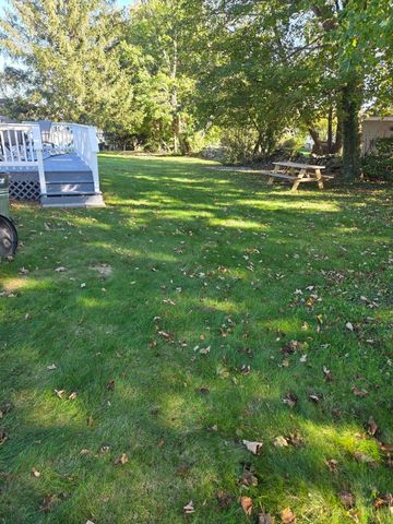 101 Hillside Ave, Somerset, MA 02726