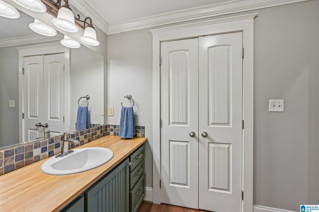 2108 2ND AVENUE N, Irondale, AL 35210