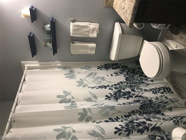 33020 Spruce Court, Lenox, MI 48048