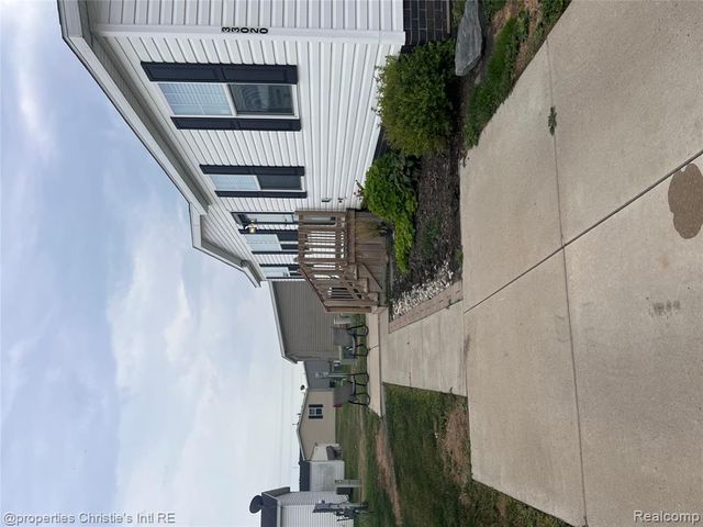 33020 Spruce Court, Lenox, MI 48048