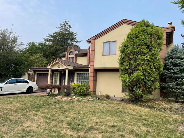 3200 Lydia Lane, Bellmore, NY 11710