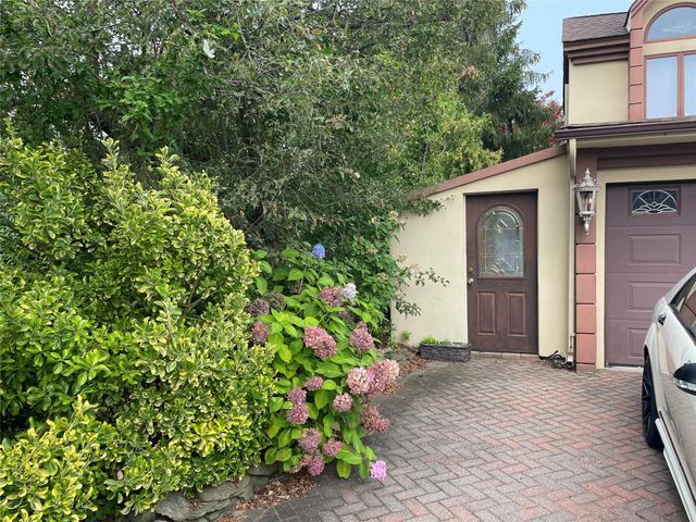 3200 Lydia Lane, Bellmore, NY 11710