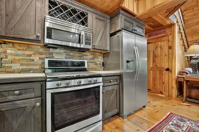 160 Adams Circle, Mineral Bluff, GA 30559
