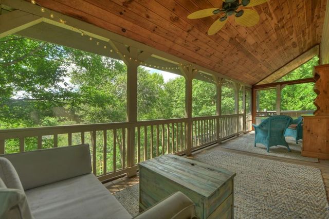 160 Adams Circle, Mineral Bluff, GA 30559