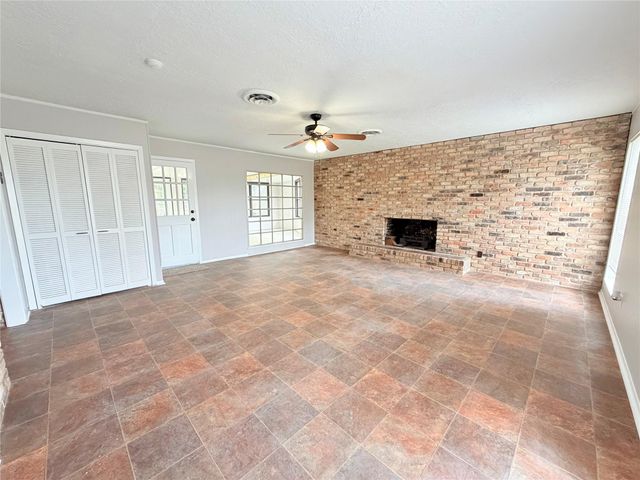 20729 Canterbury Road, Porter, TX 77365