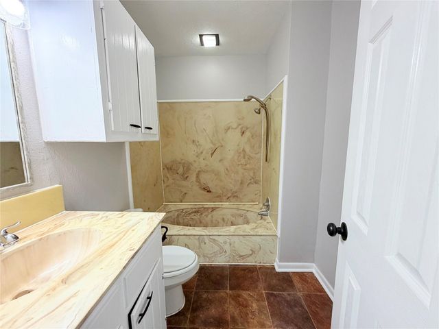 20729 Canterbury Road, Porter, TX 77365