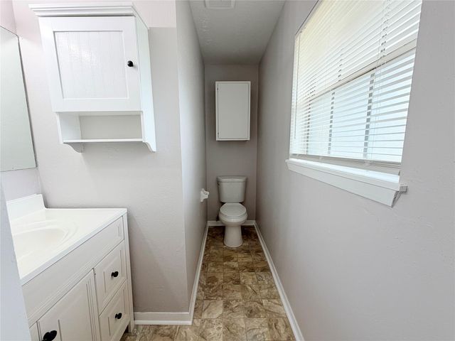 20729 Canterbury Road, Porter, TX 77365