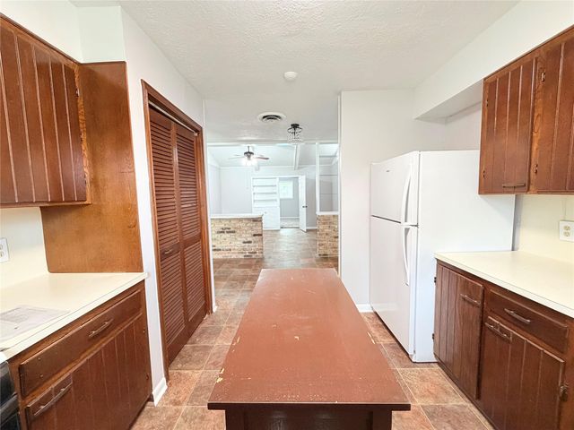 20729 Canterbury Road, Porter, TX 77365