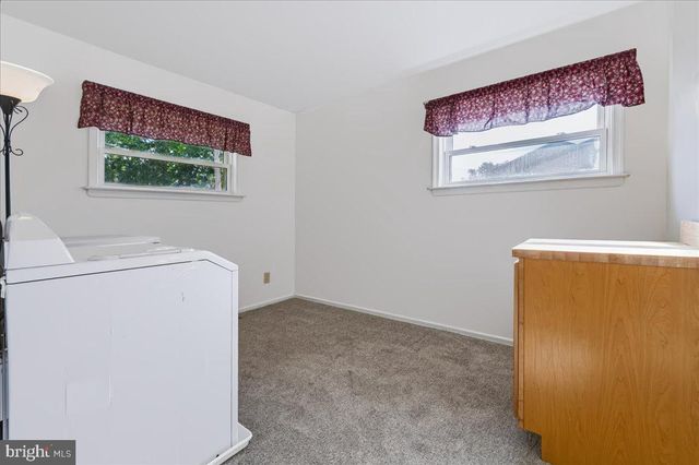 402 ELDERFIELD RD, Newark, DE 19713