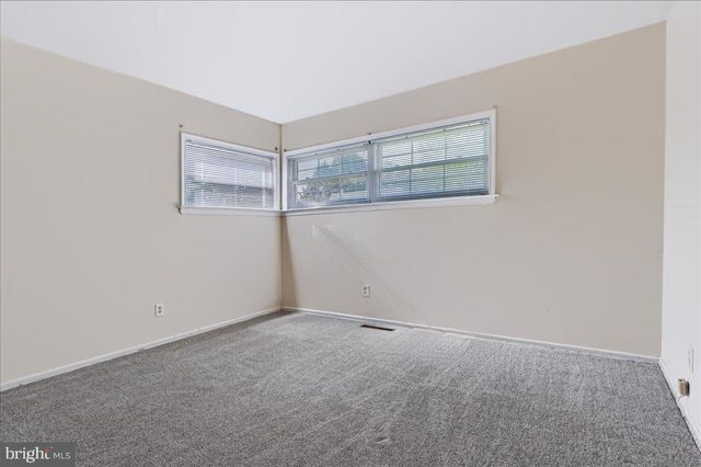 402 ELDERFIELD RD, Newark, DE 19713