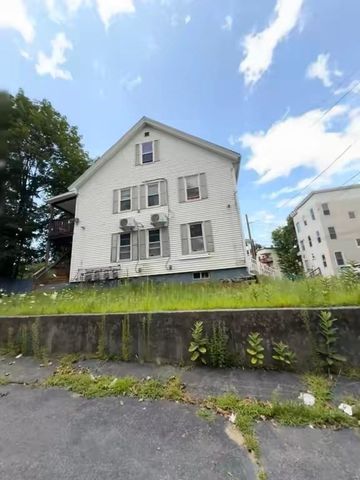 29 Devlin Passway 2R, Fitchburg, MA 01420