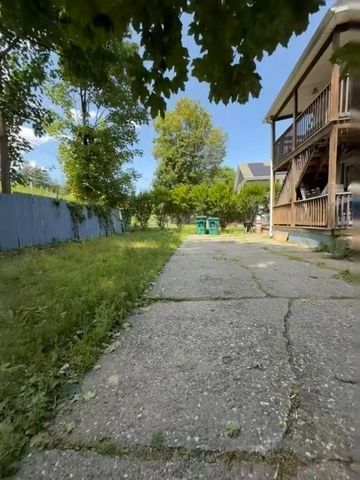 29 Devlin Passway 2R, Fitchburg, MA 01420