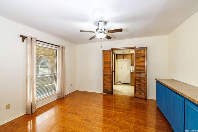 209 Coventry Ln., Seguin, TX 78155