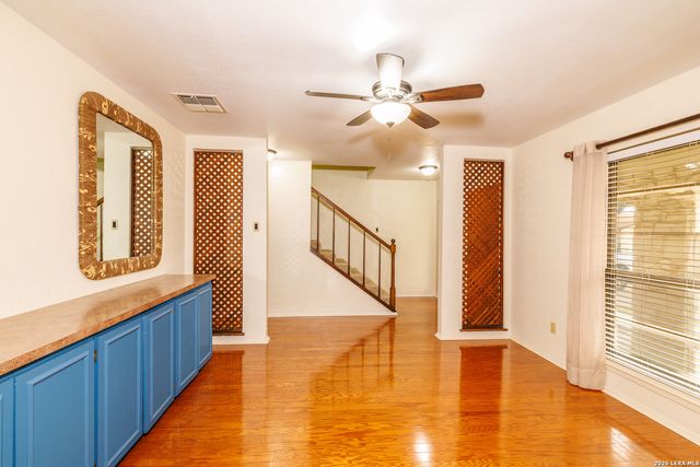 209 Coventry Ln., Seguin, TX 78155