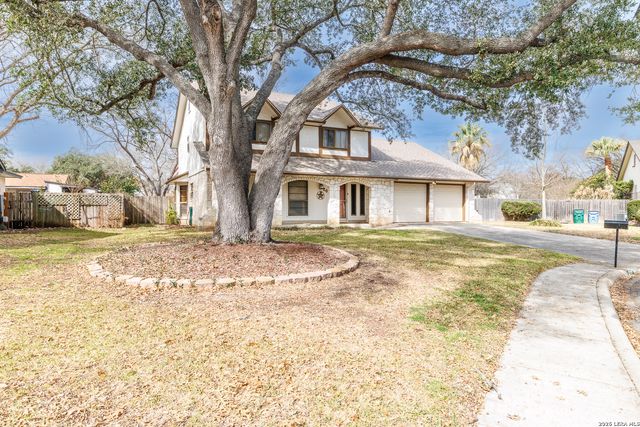 209 Coventry Ln., Seguin, TX 78155