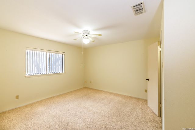 209 Coventry Ln., Seguin, TX 78155